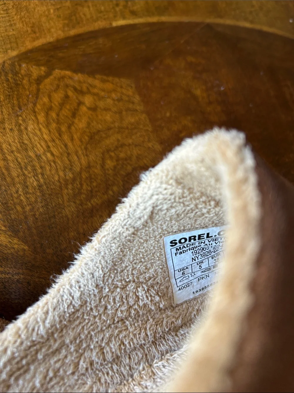 Sorel Youth Lanner Ridge II Sippers Color Camel Brown unisex Youth Size 6